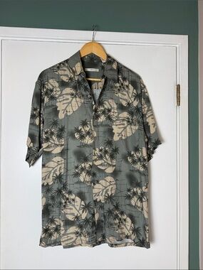 Moda Campia Moda Men's Green Tropical Print Short-Sleeve Shirt - Small